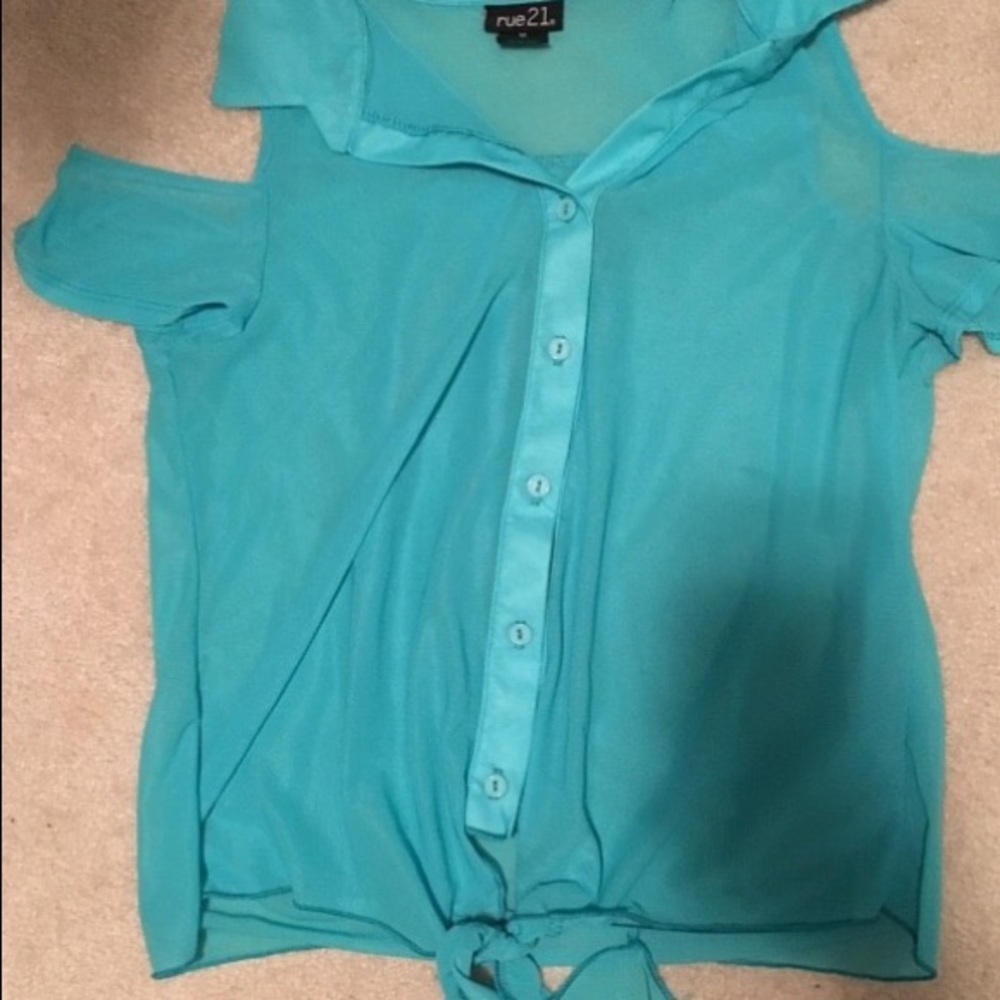 Cutout sleeve shirt